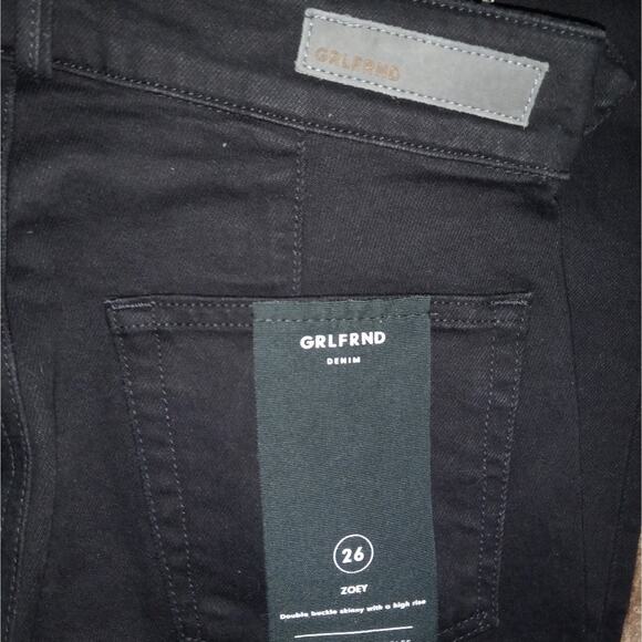 NWT GRLFRND "Zoey" Double Buckle Ankle Fray Black Jeans Size 26 - Picture 4 of 4